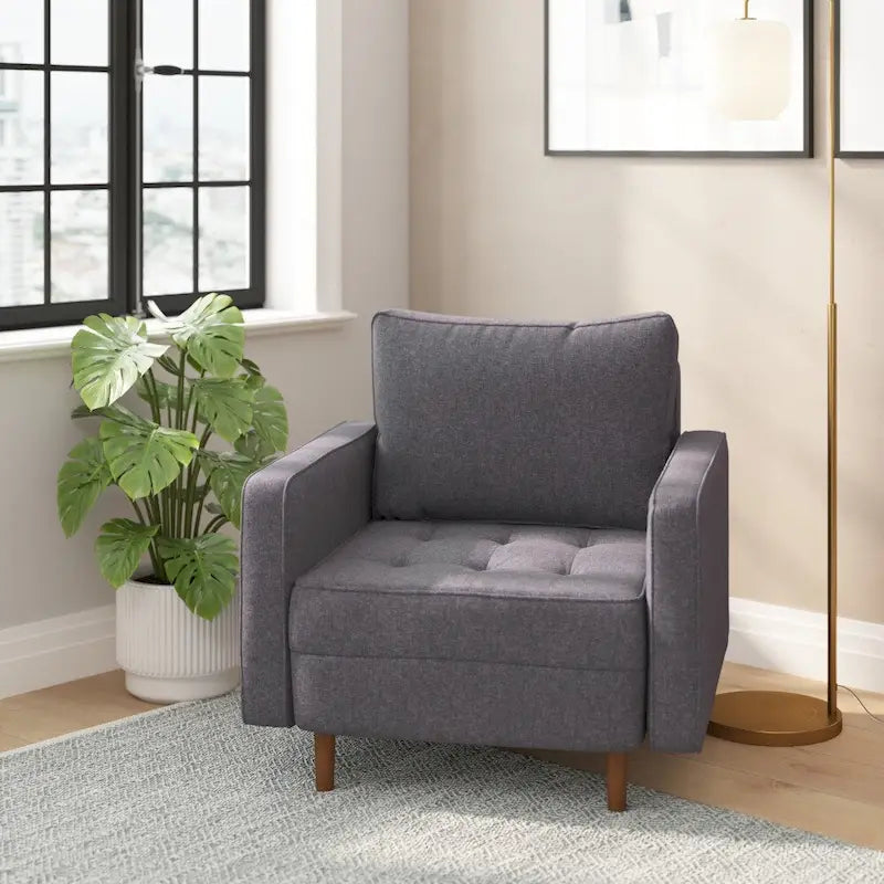 Chaise rembourrée capitonnée compacte avec pieds en bois
