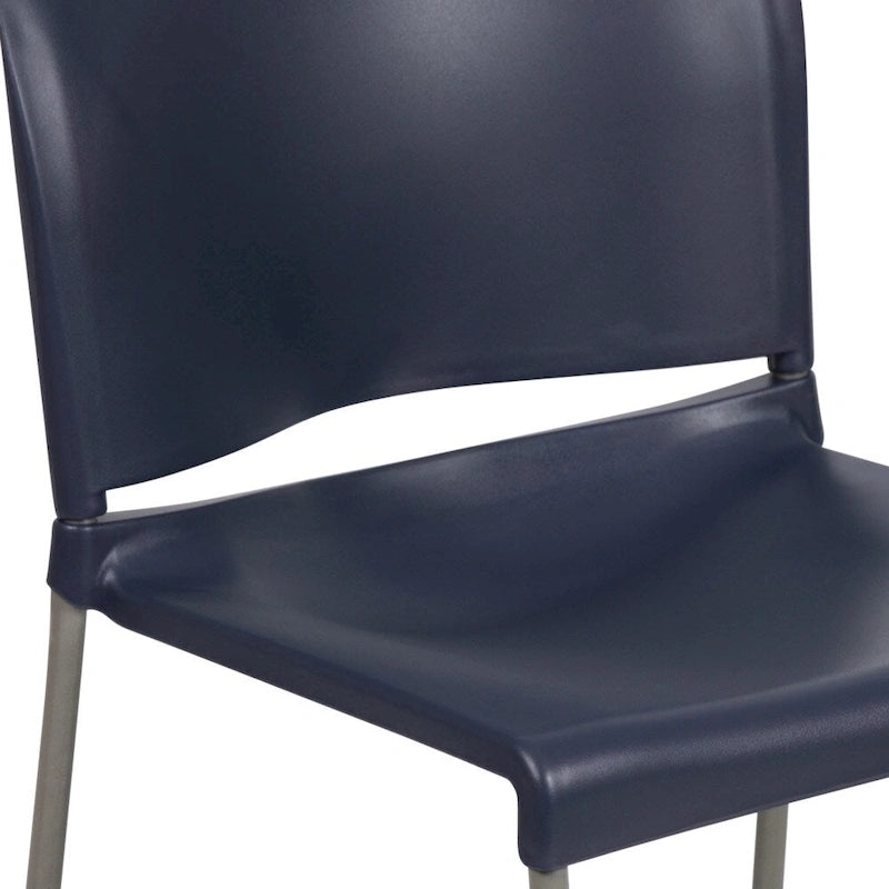 Chaise empilable ergonomique à dossier plein avec piétement luge thermolaqué, capacité de 399 kg