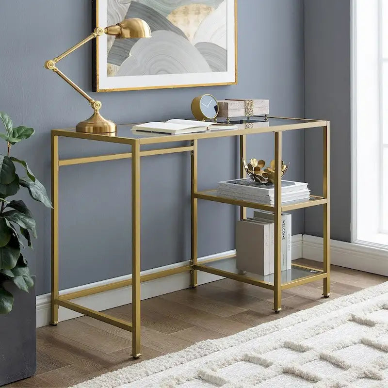 Bureau en verre trempé à cadre en acier avec étagères | Finition dorée | Pour bureau à domicile ou coiffeuse